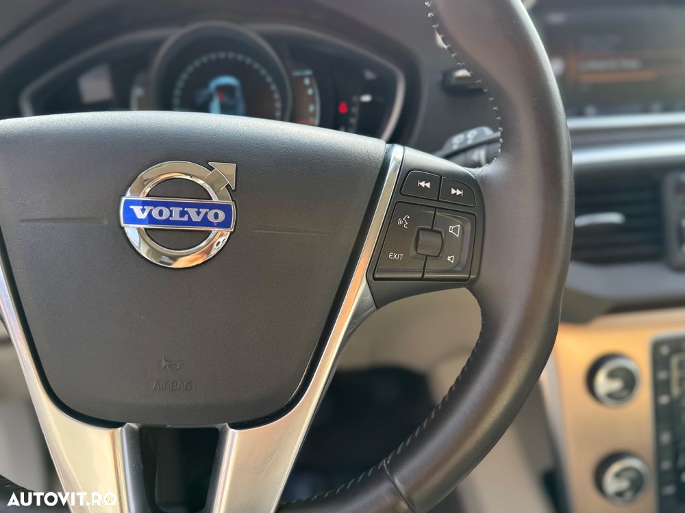 Volvo V40 Cross Country D4 Geartronic Kinetic - 6