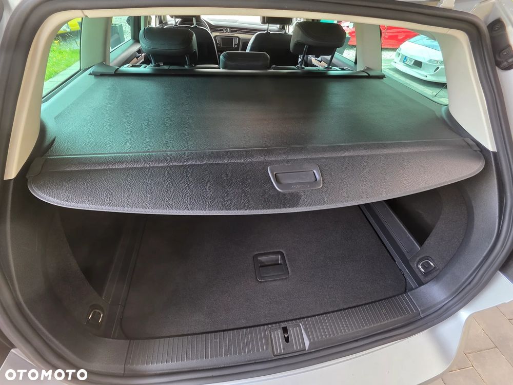 Volkswagen Passat - 29