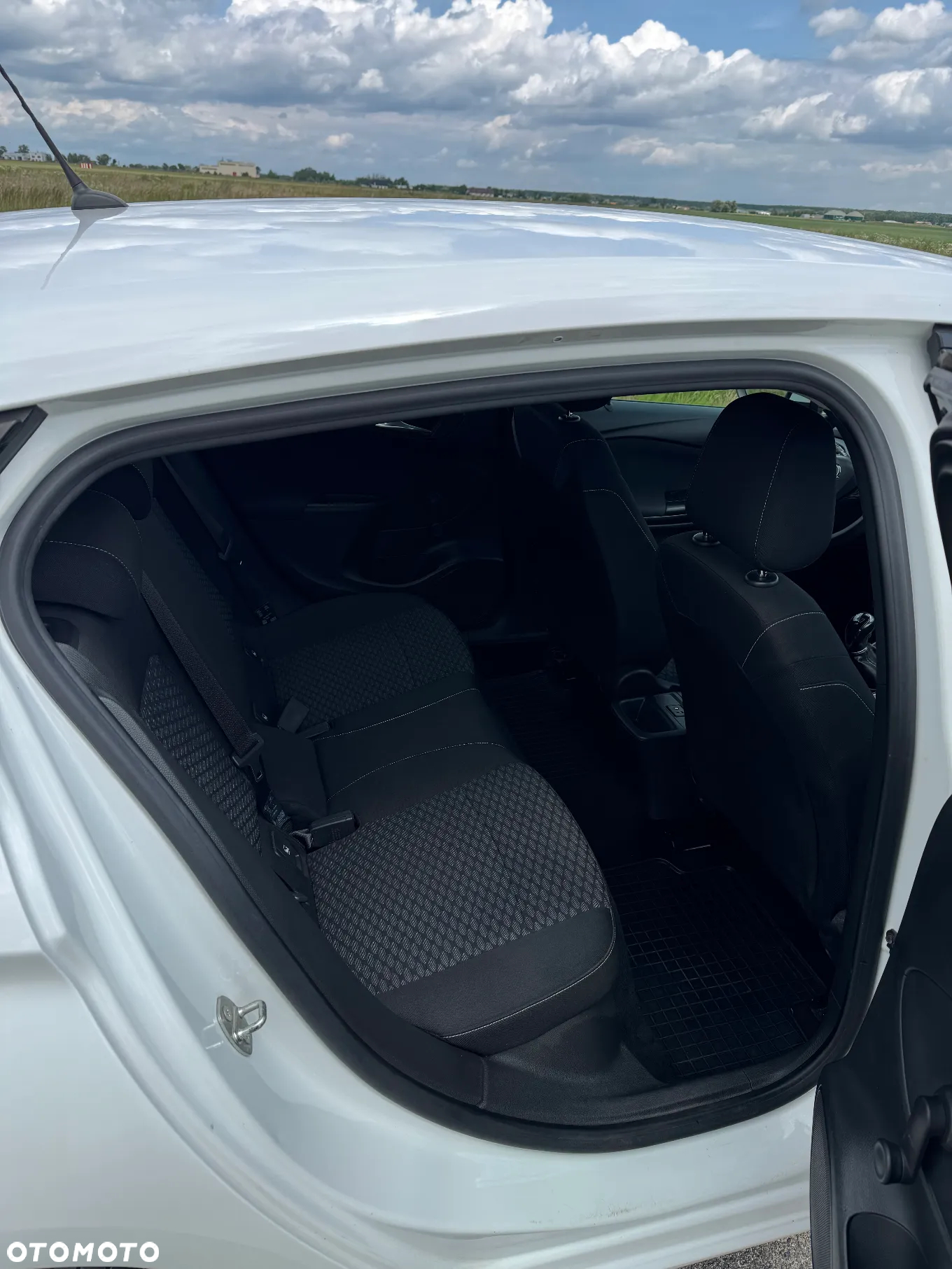 Opel Astra IV 1.4 Essentia - 17
