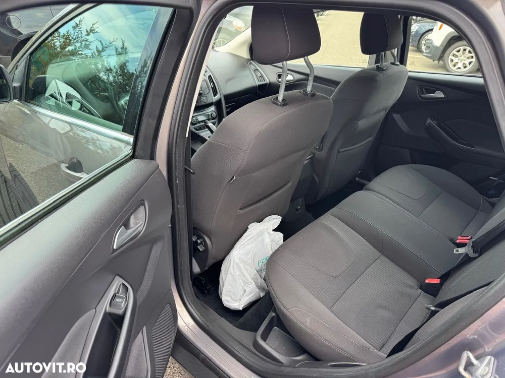 Ford Focus 1.6 Ecoboost Start Stop Titanium - 11