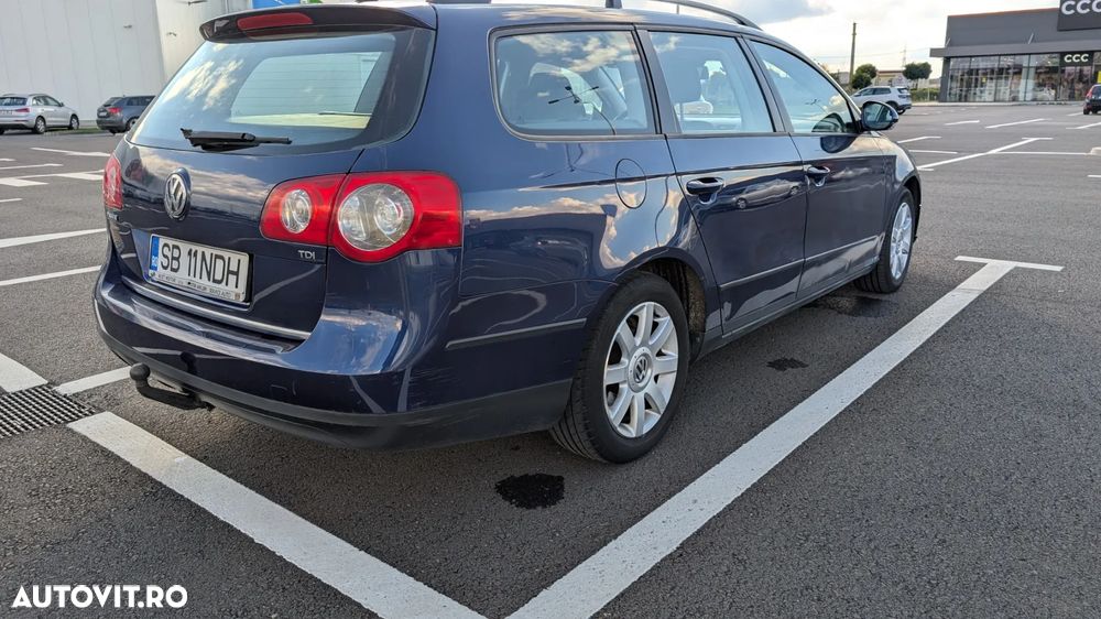 Volkswagen Passat 1.9 TDI Comfortline - 4