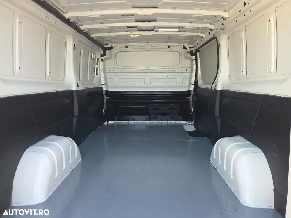 Renault New Trafic L2H1 - 11