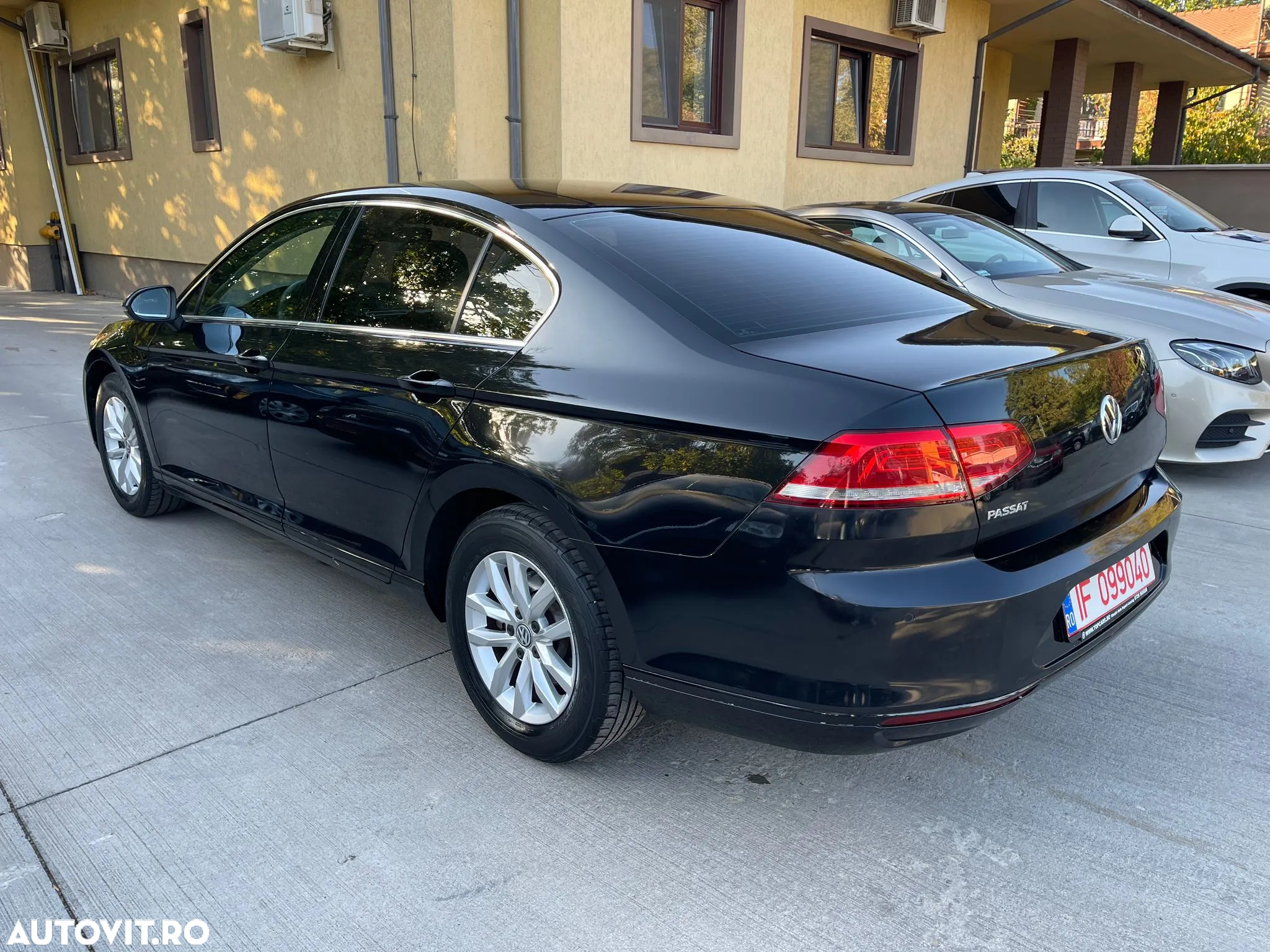 Volkswagen Passat 1.5 TSI ACT Advance - 4