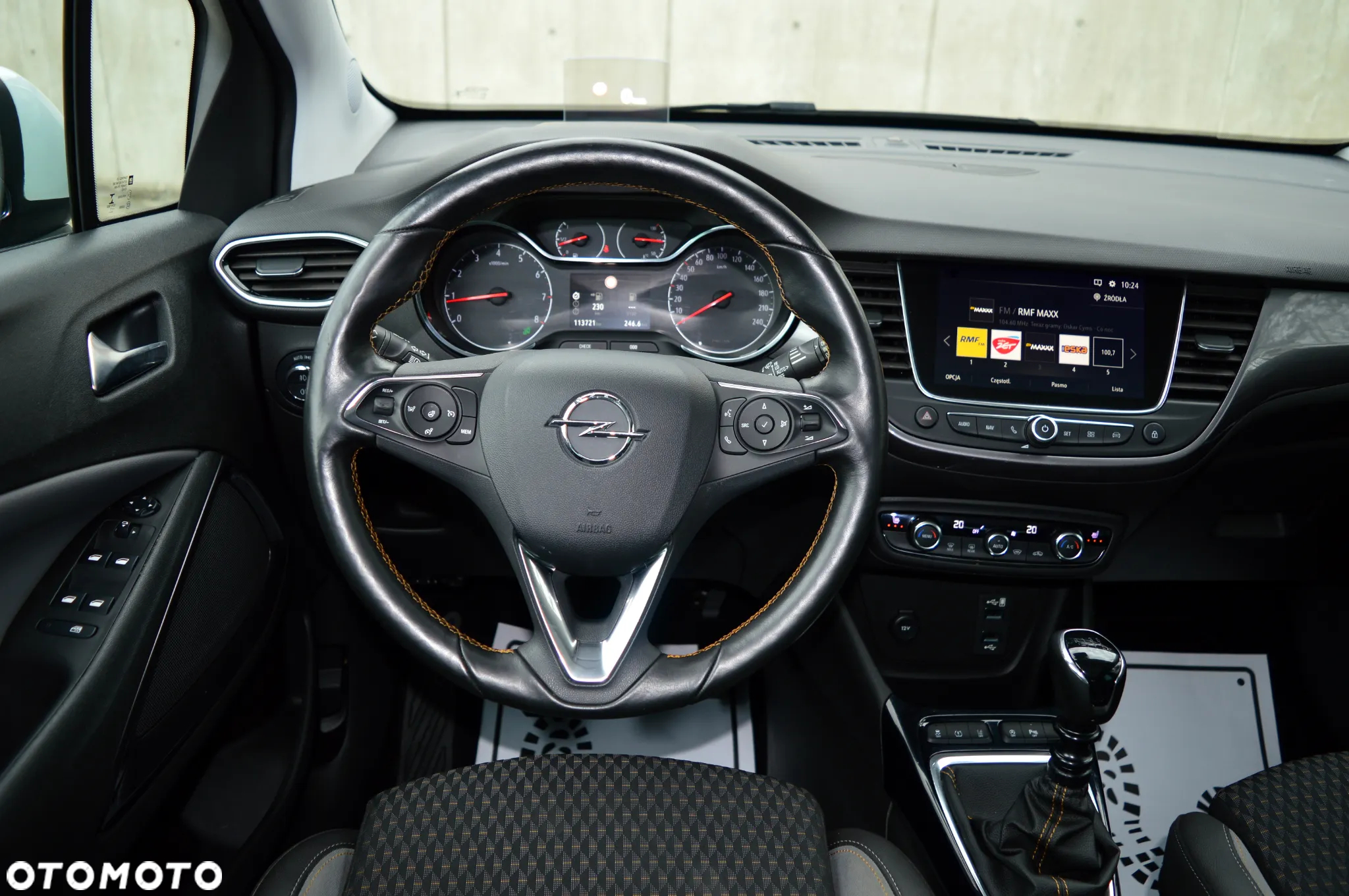 Opel Crossland X - 15