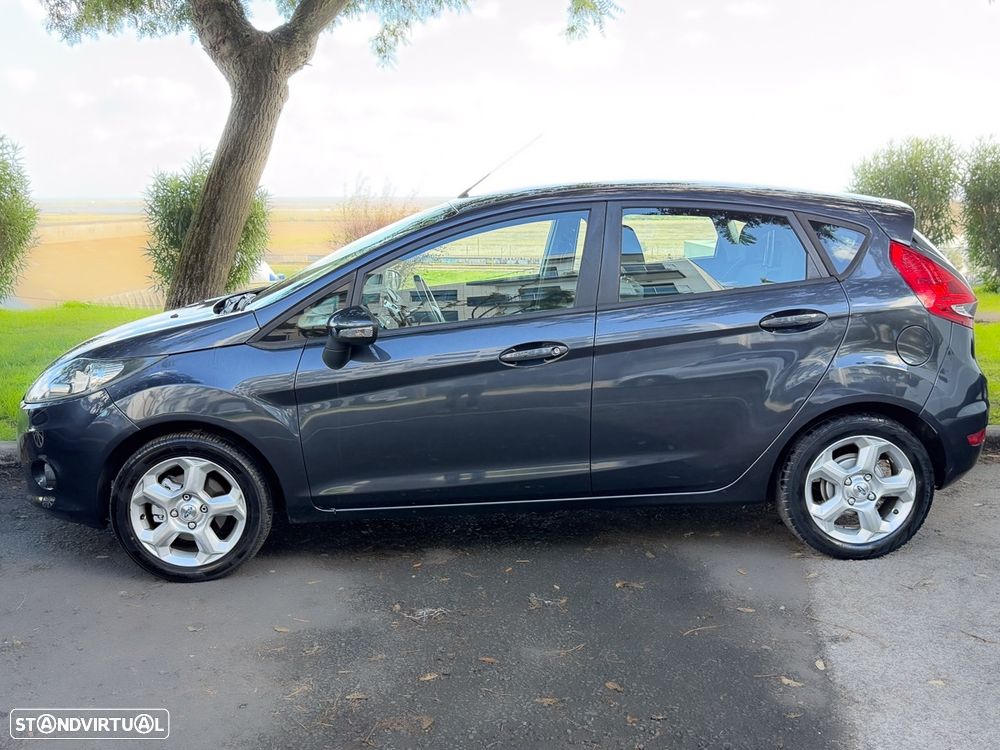 Ford Fiesta 1.25 Techno - 10