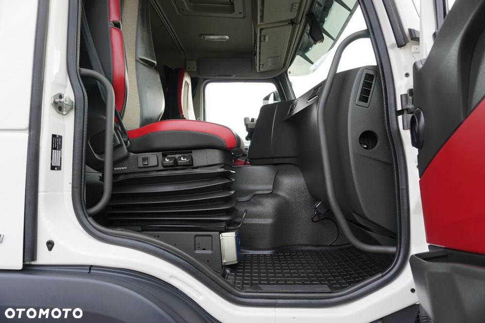 Volvo FM / 410 / ACC / EURO 6 / WAGA 6800 KG / MAŁY PRZEBIEG - 25
