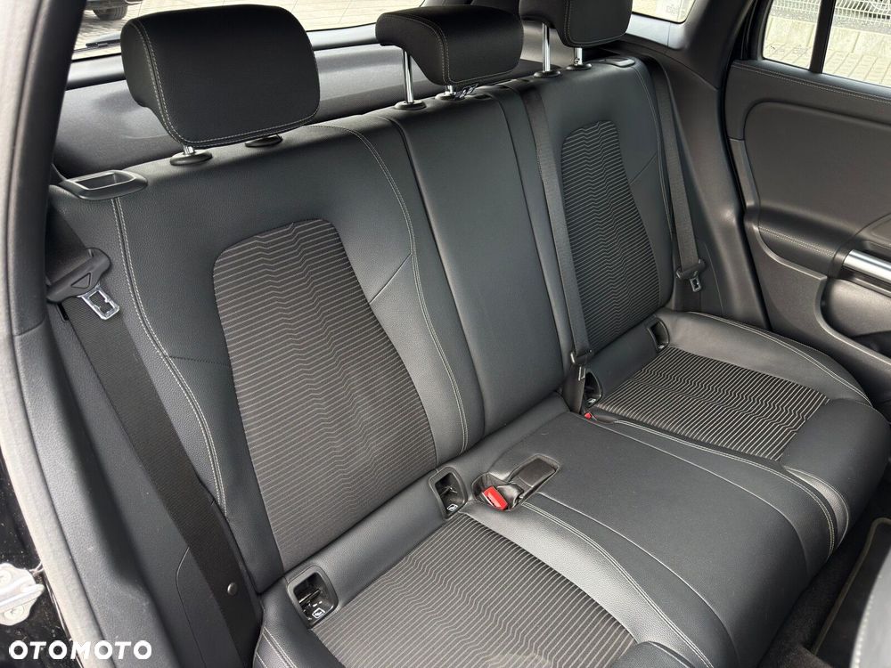 Mercedes-Benz GLA 200 Progressive - 25