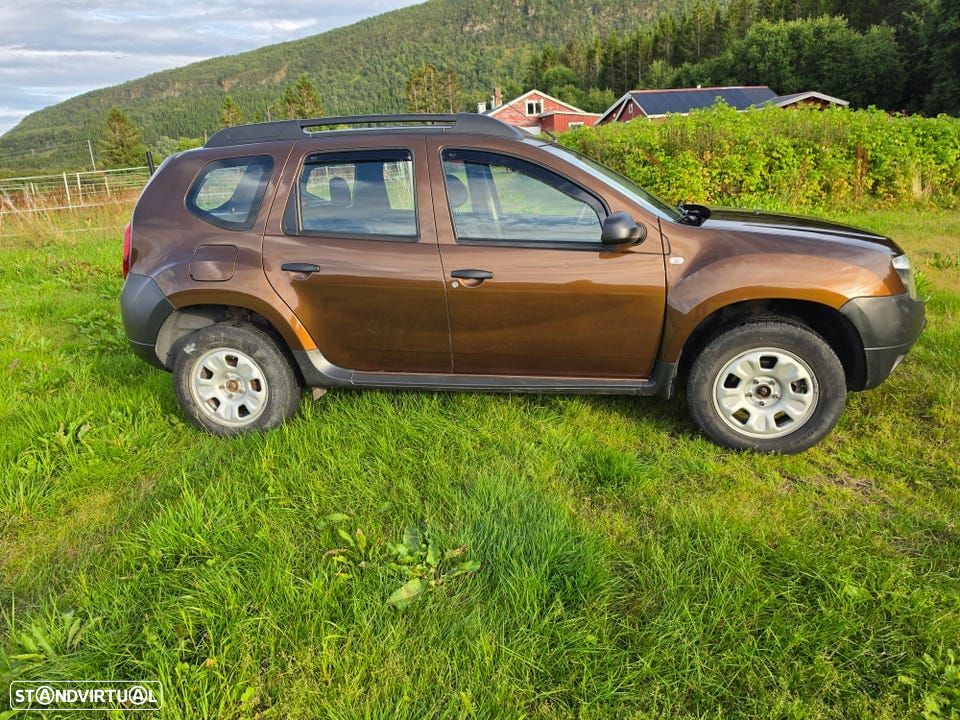 Dacia Duster 2013 photo 4
