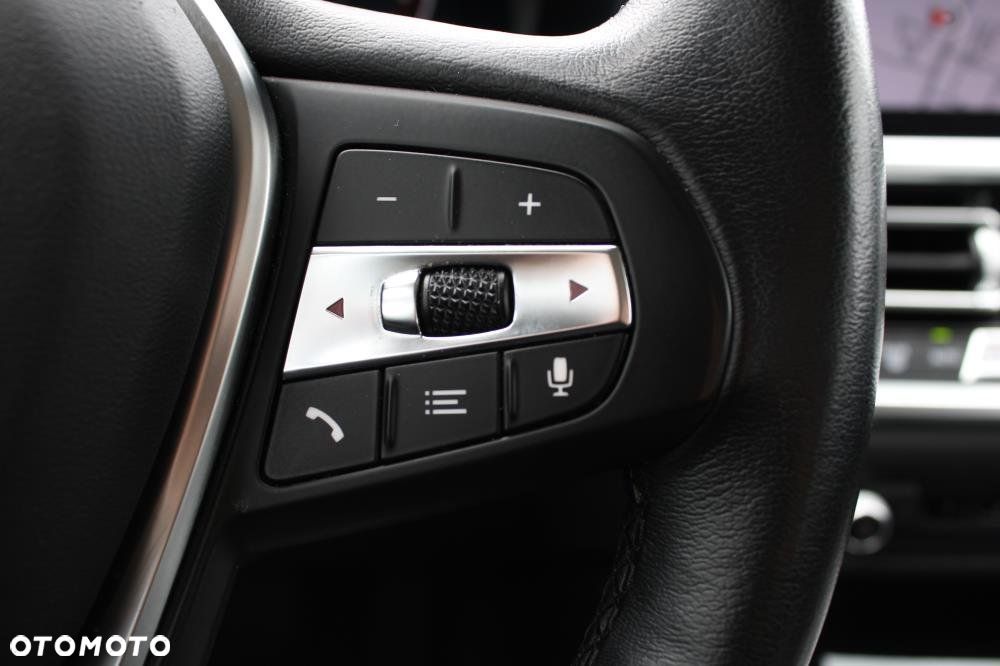 BMW Seria 3 - 18