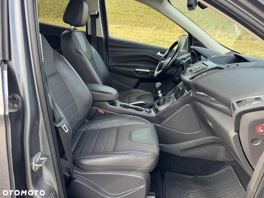 Ford Kuga 2.0 TDCi 4x4 Titanium - 9