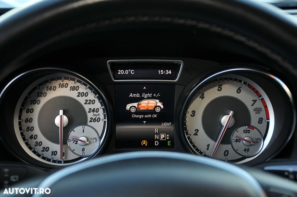 Mercedes-Benz GLA - 21