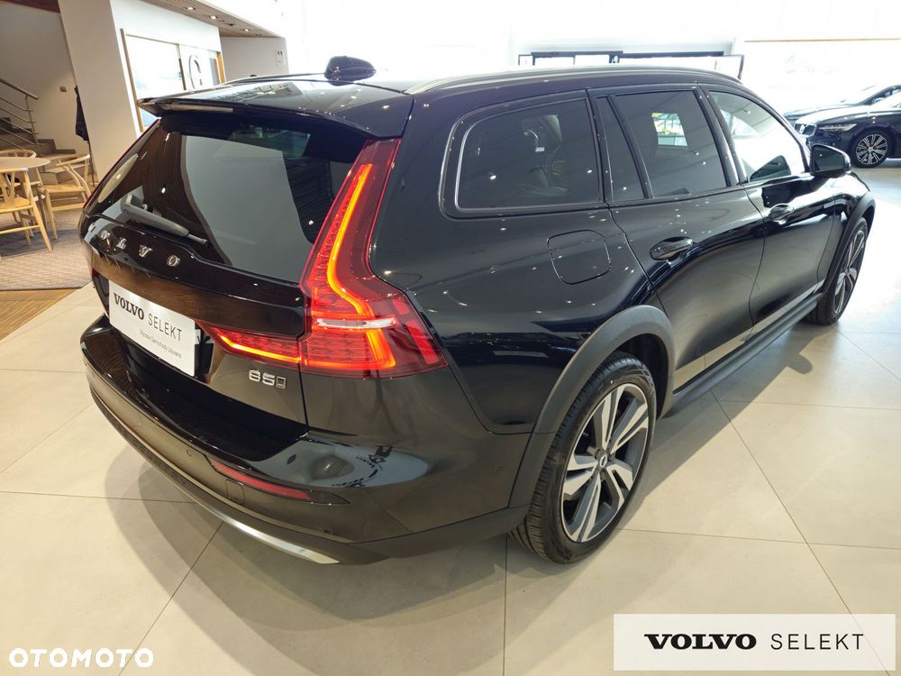 Volvo V60 Cross Country - 6