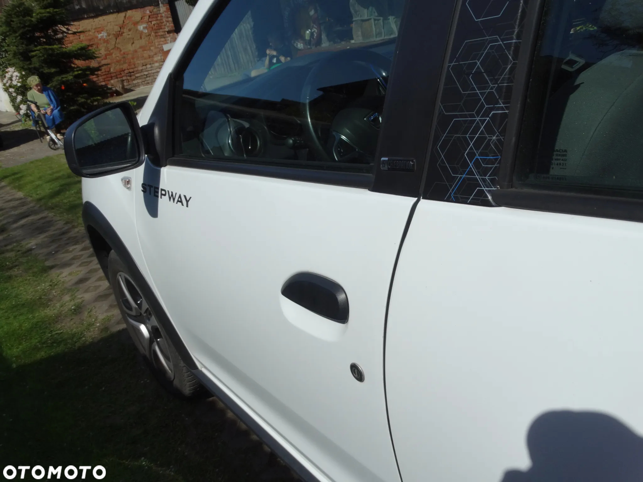 Dacia Sandero 1.0 TCe Laureate S&S - 8