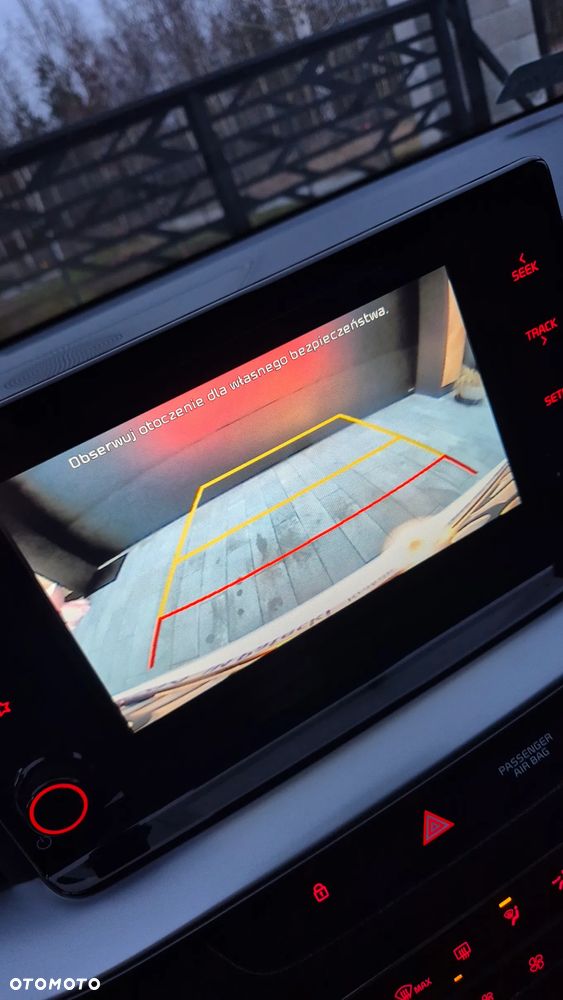 Kia XCeed 1.5 T-GDI M - 25