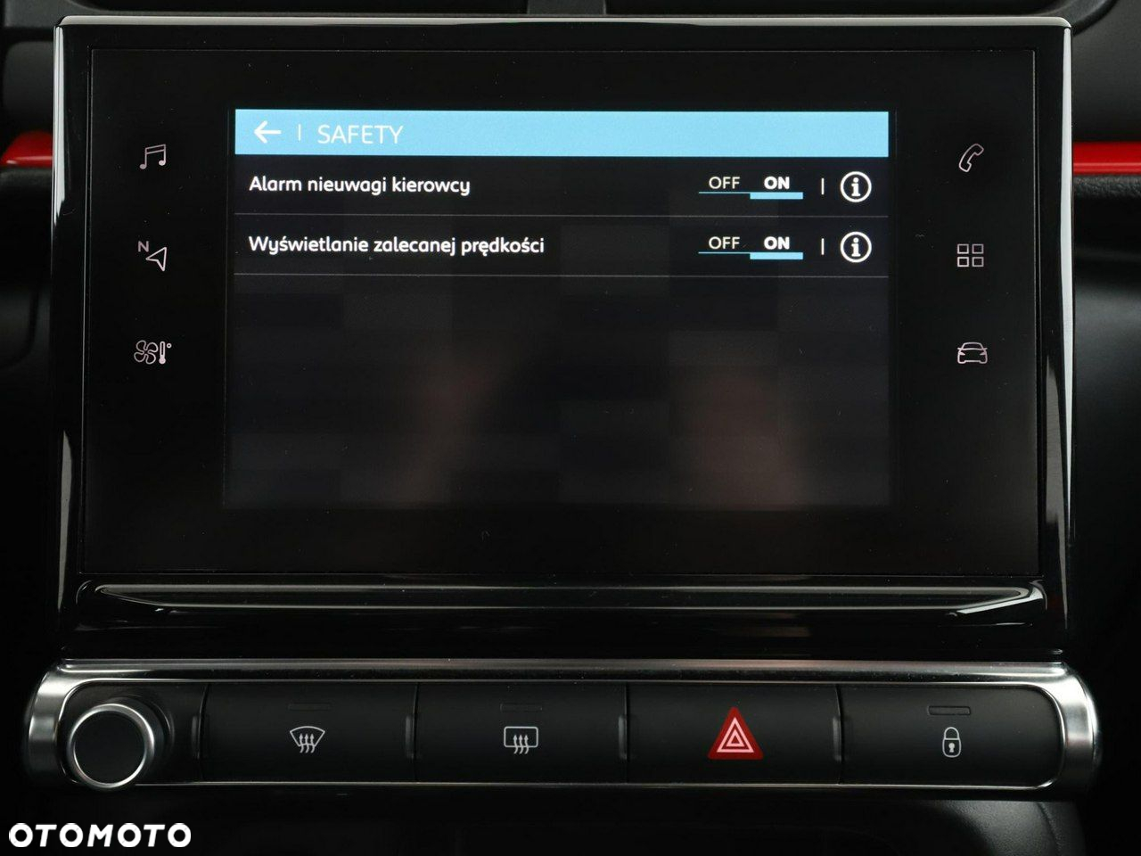 Citroën C3 1.2 PureTech Shine EAT6 - 26