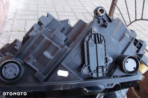SKODA SCALA 657 657941016A LAMPA PRAWA FULL LED OE - 10