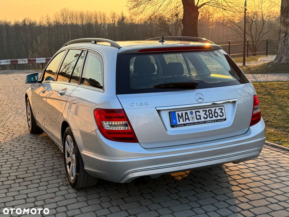 Mercedes-Benz Klasa C - 32