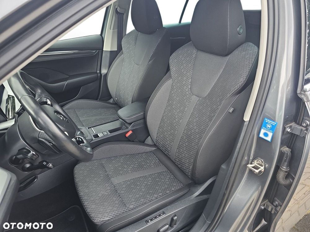 Skoda Octavia 2.0 TDI Style DSG - 8