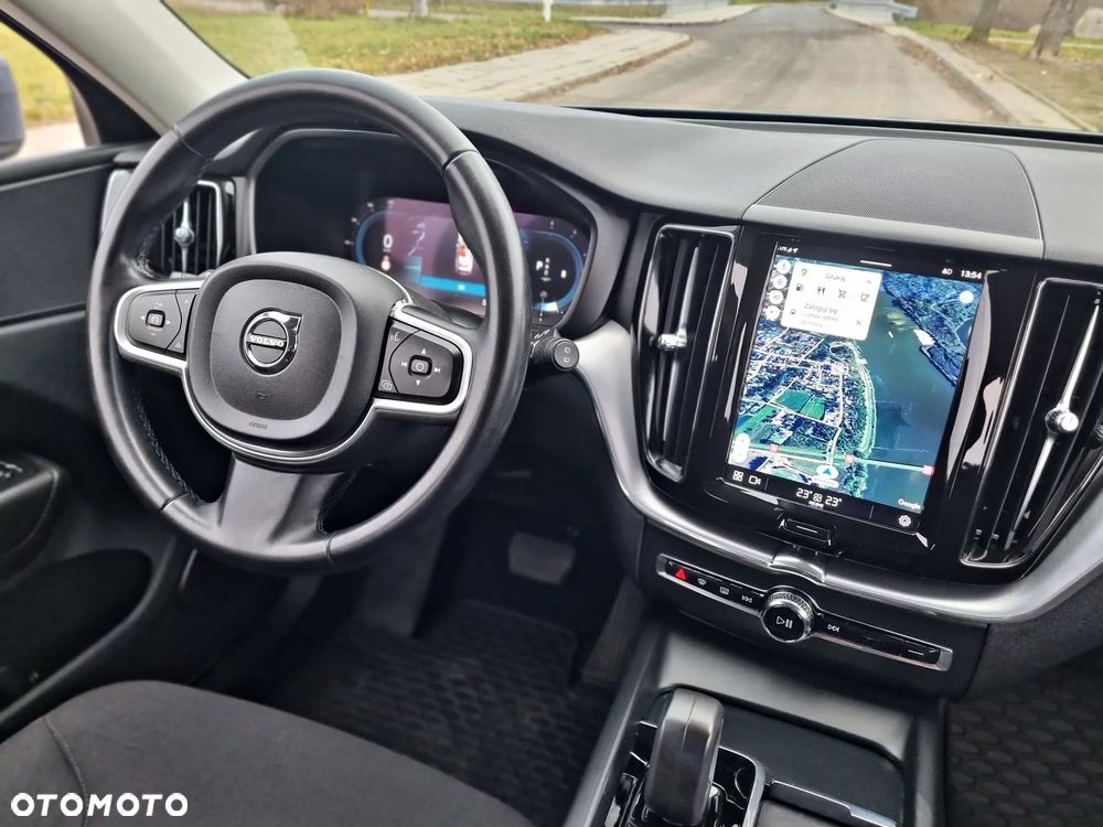 Volvo XC 60 B4 D AWD Geartronic Momentum Pro - 16