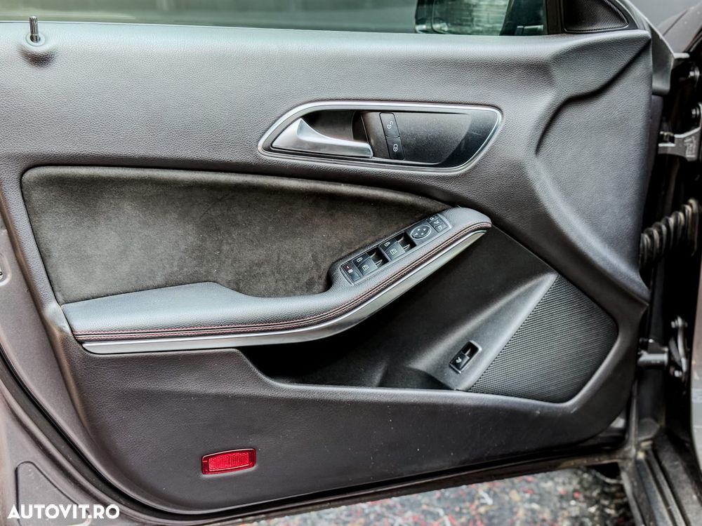 Mercedes-Benz CLA 200 d 4MATIC 7G-DCT AMG Line - 25