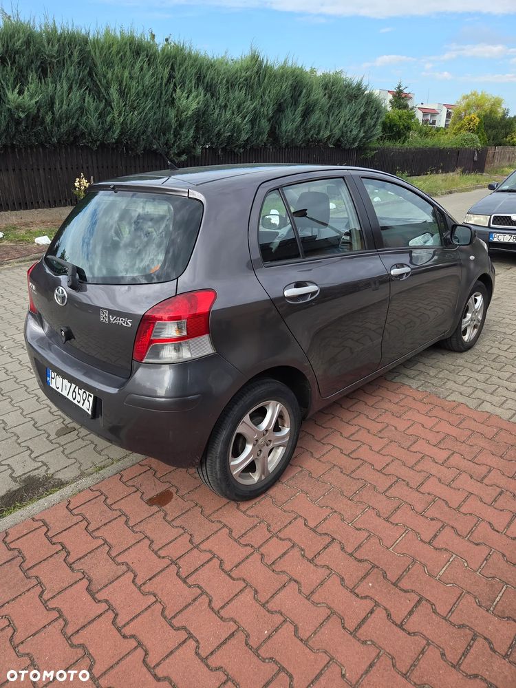 Toyota Yaris 1.0 Luna - 3