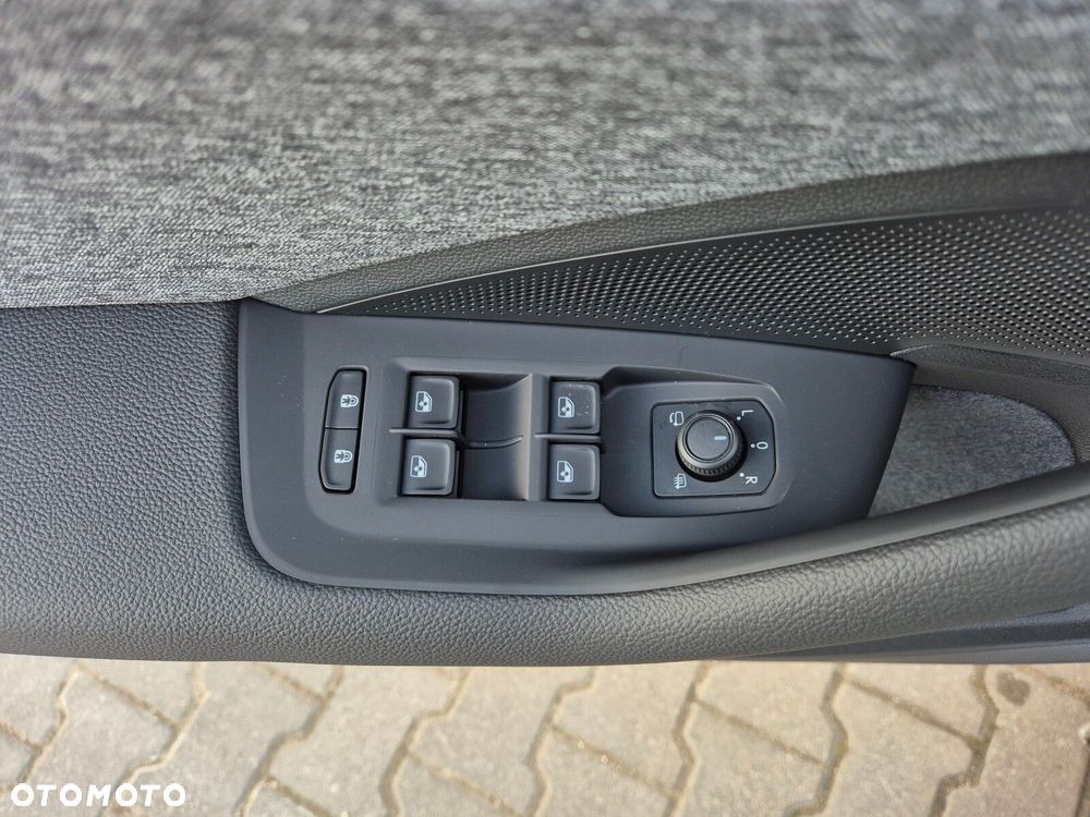Skoda Superb 2.0 TDI SCR 4x4 Edition 130 DSG - 17