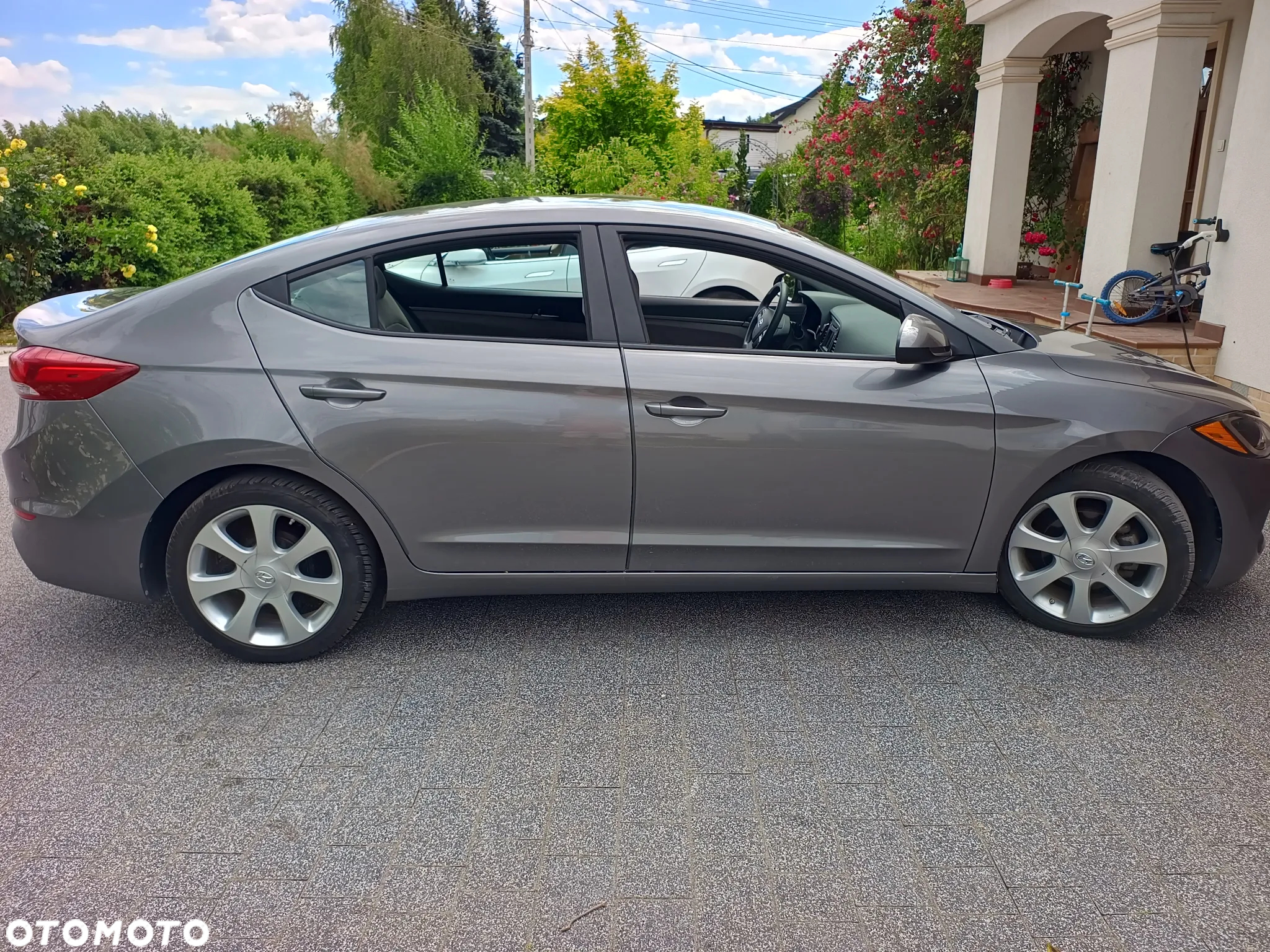 Hyundai Elantra 1.6 Comfort Premiere - 6