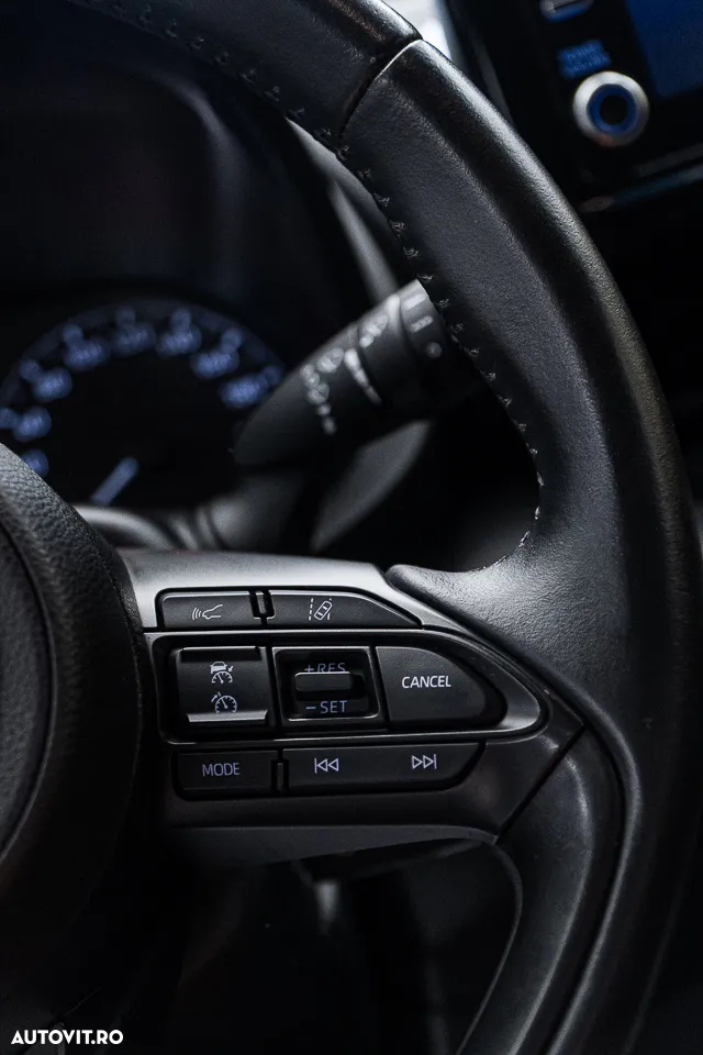 Toyota Yaris 1.5 L Dynamic - 23