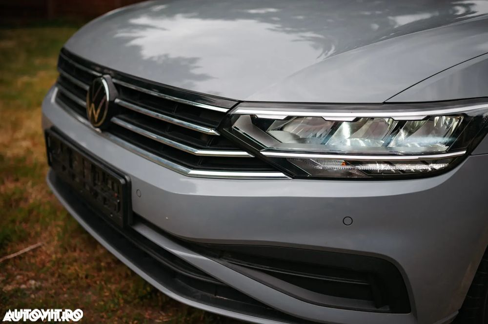 Volkswagen Passat 2.0 TDI SCR DSG - 5