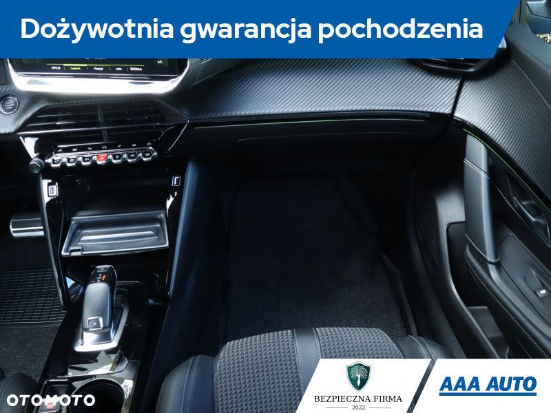 Peugeot 208 - 10