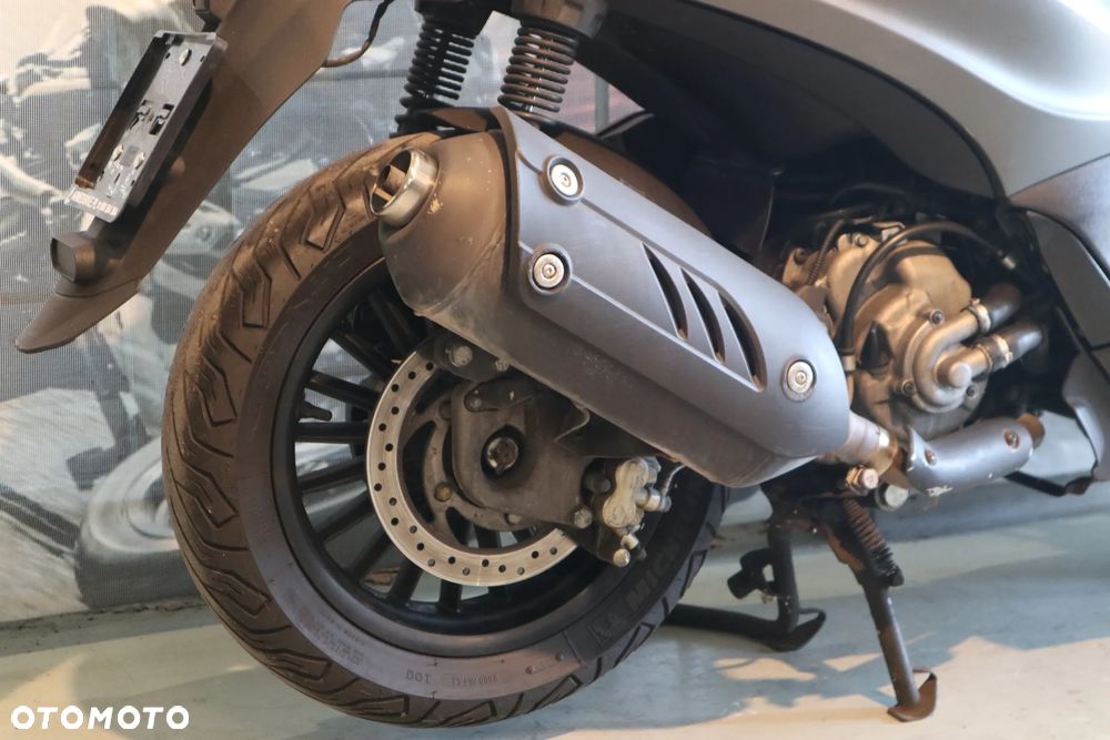 Piaggio Beverly - 11