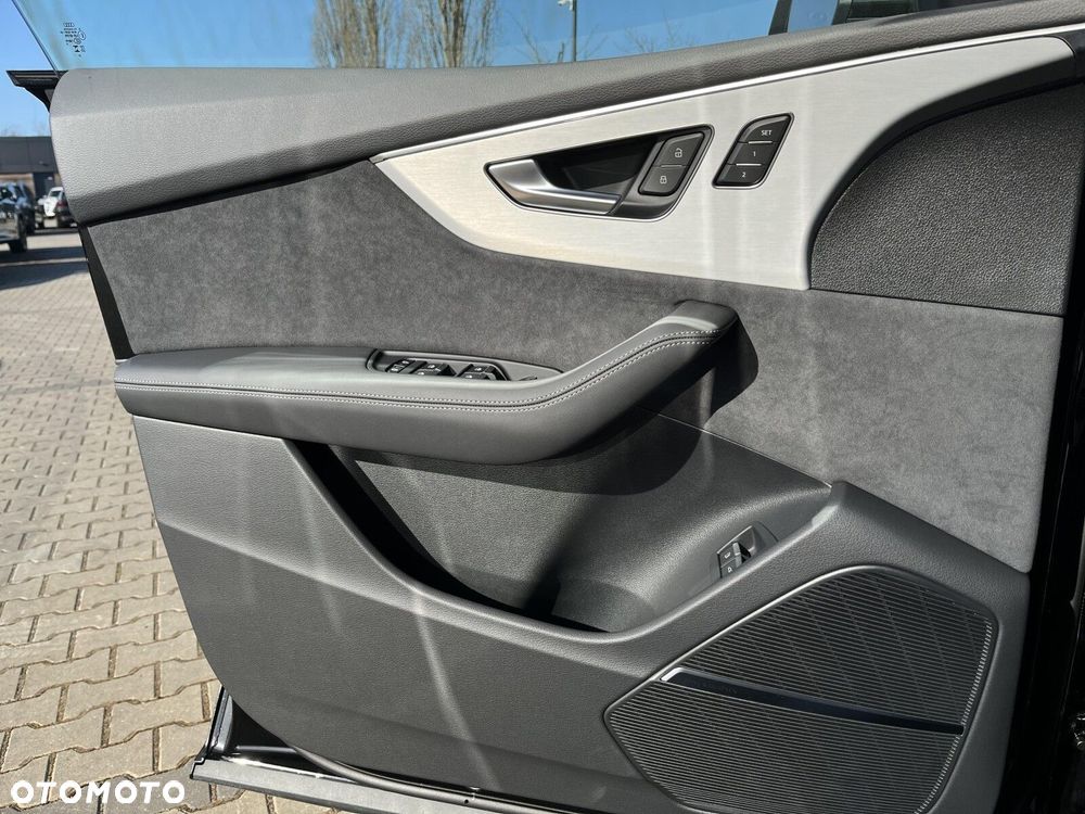 Audi Q8 - 27