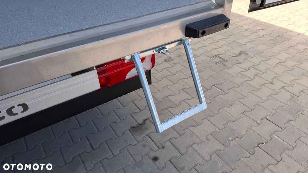 Mercedes-Benz Sprinter - 15