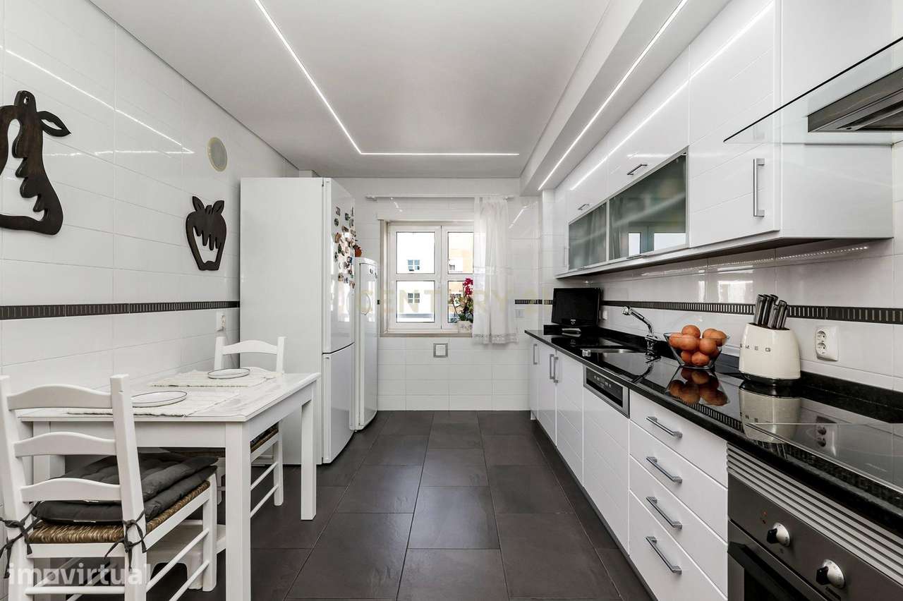 T3 com 3 lugares garagem - Casas do Lago - Grande imagem: 2/30