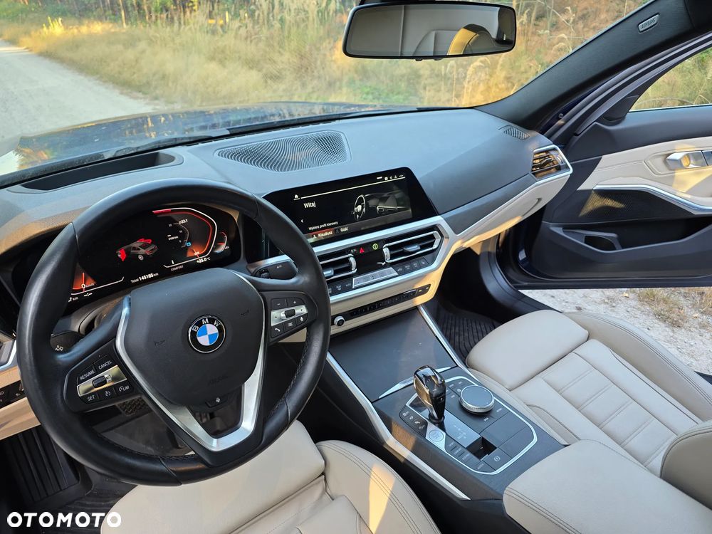 BMW Seria 3 330i Sport Line - 16