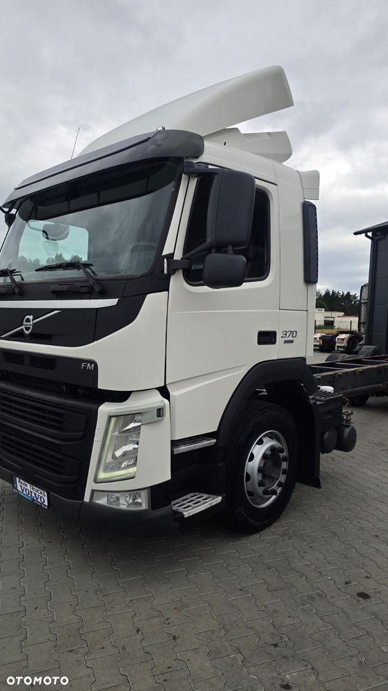Volvo FM 370 6x2 rama do zabudowy, beczka asenizacyjna mleko laweta full air oś skrętna niski przebieg! - 14