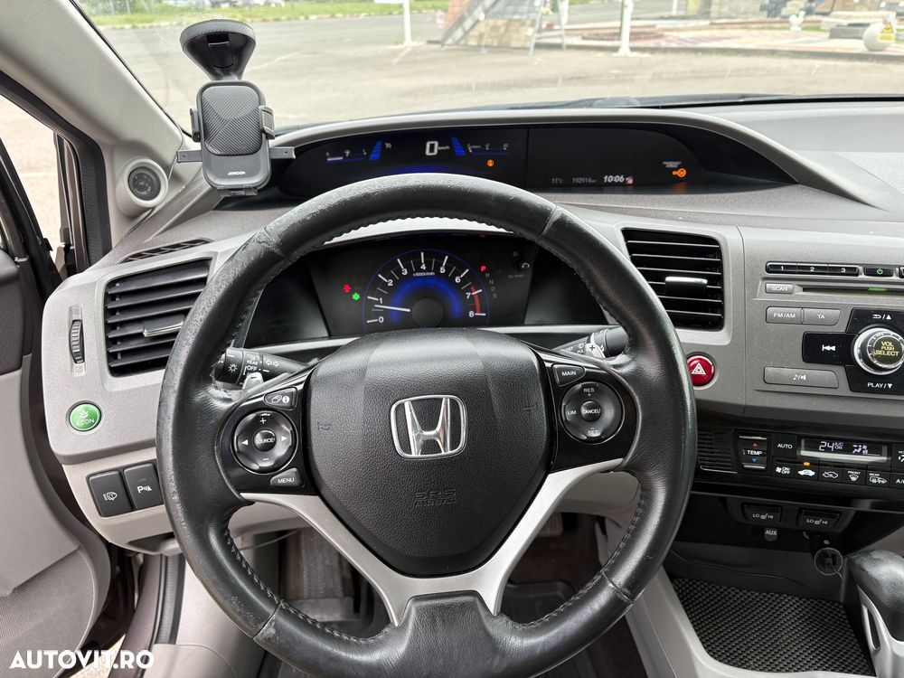 Honda Civic 1.8 i-VTEC Automatik Comfort - 11