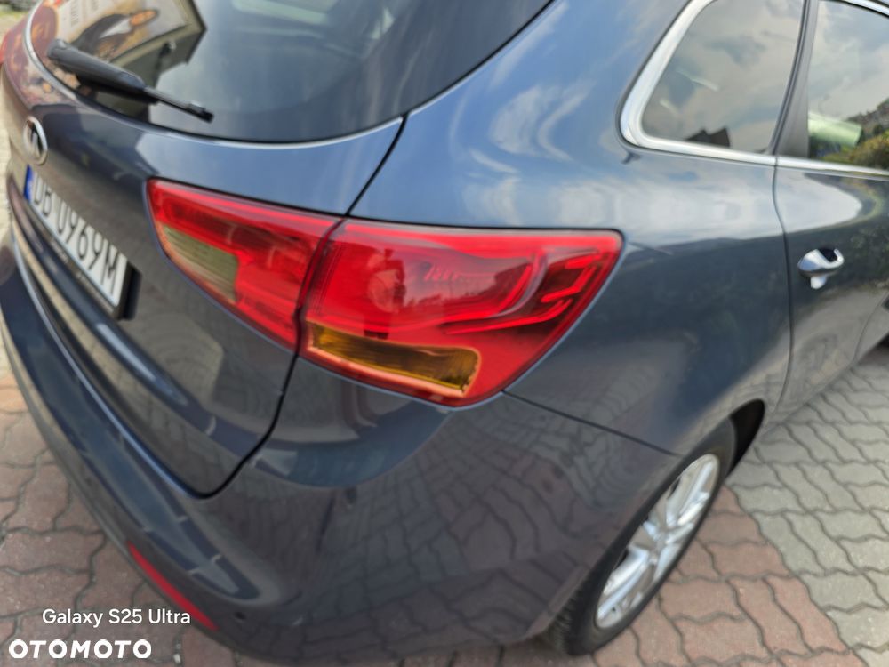 Kia Ceed 1.6 GDI ISG Dream Team Edition - 33
