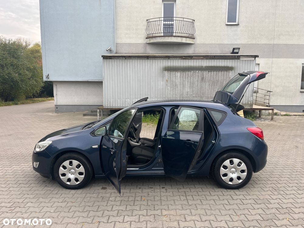 Opel Astra - 17