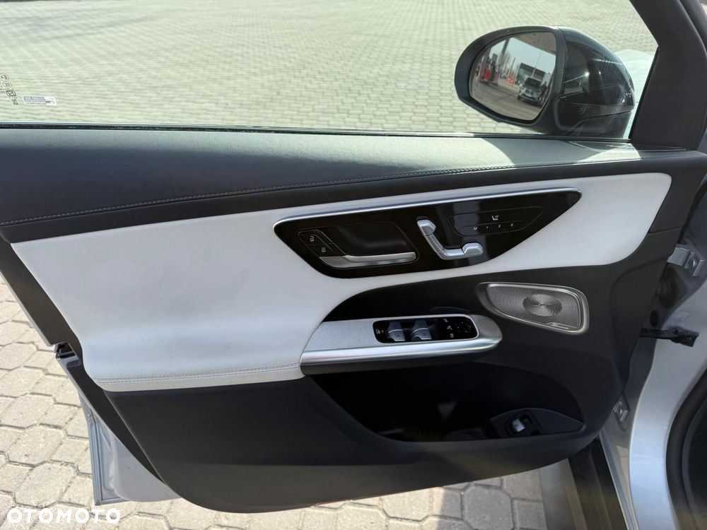 Mercedes-Benz GLC 300 e PHEV 4-Matic AMG Line - 10