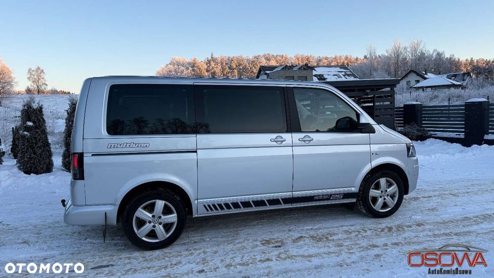 Volkswagen Multivan - 11