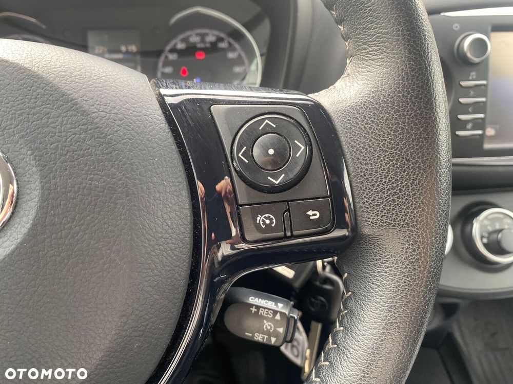 Toyota Yaris - 15