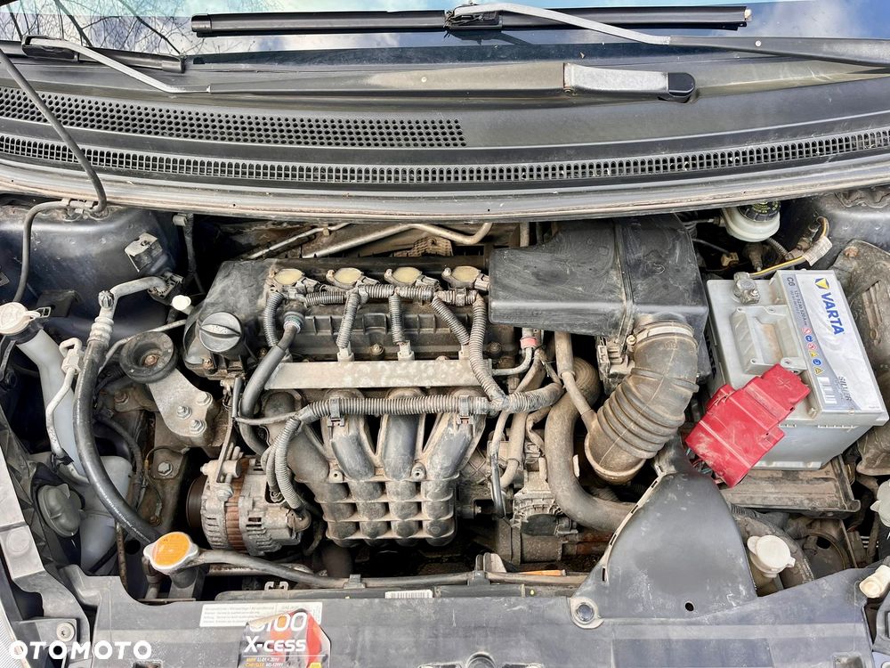 Mitsubishi Colt - 18