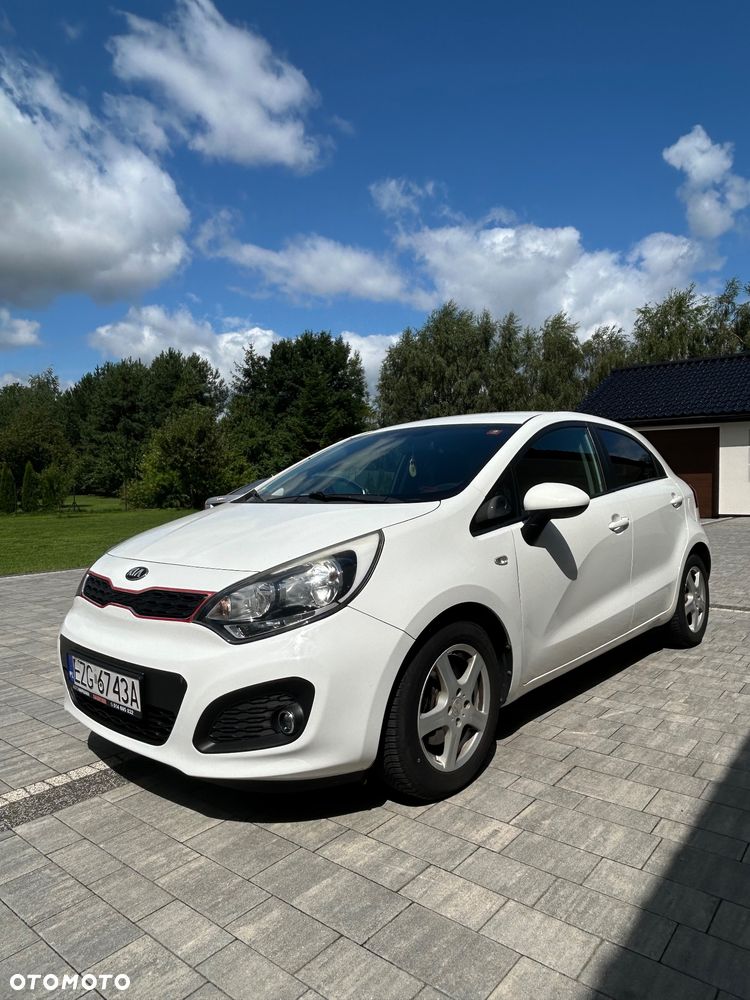 Kia Rio - 2