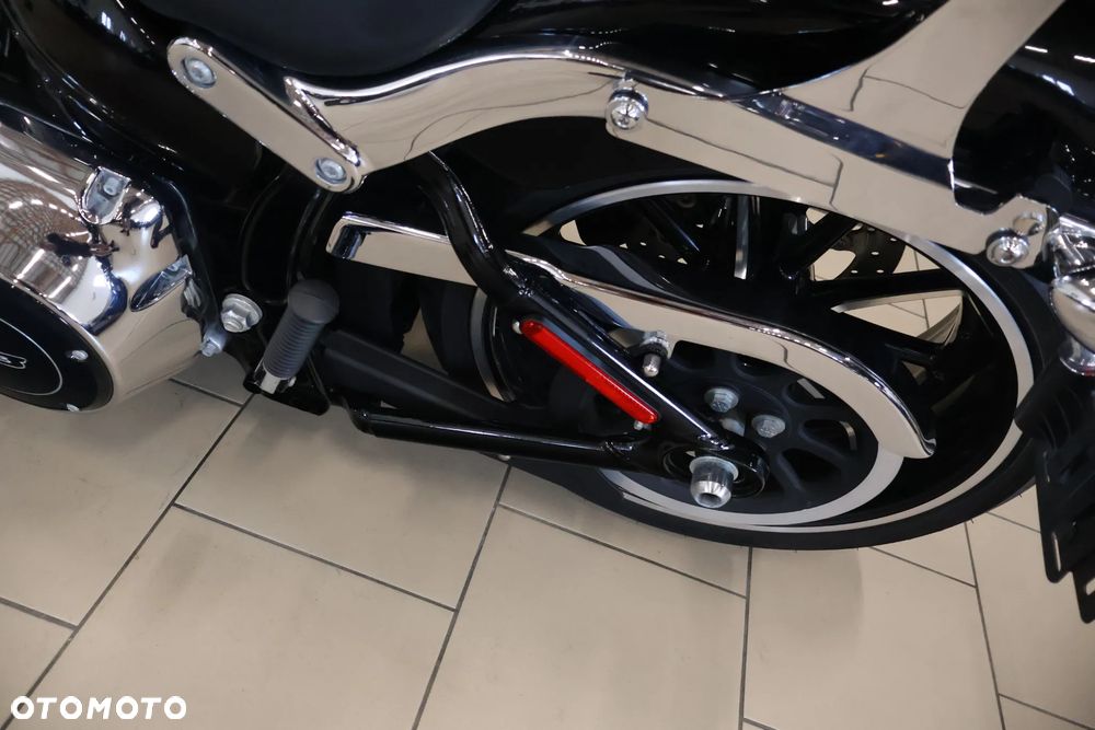 Harley-Davidson FXSB Breakout - 27