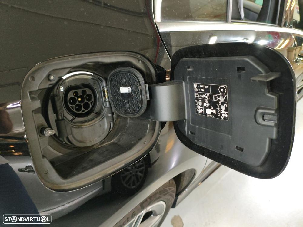 Mercedes-Benz A 250 e Style Plus - 11