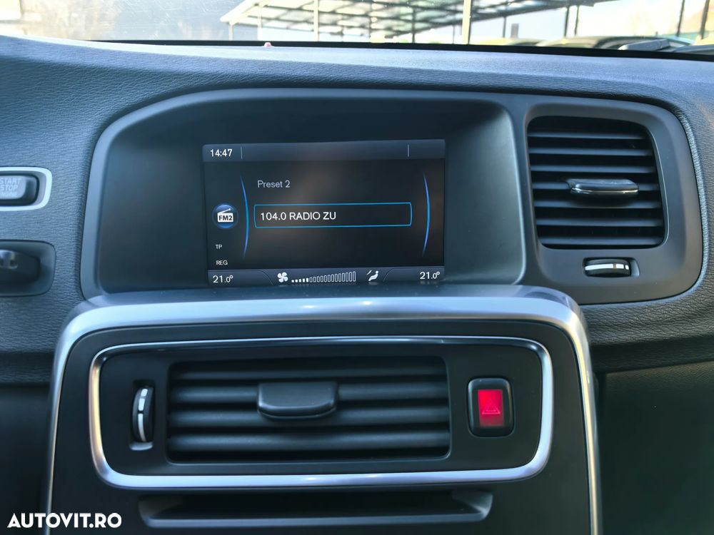 Volvo V60 D4 Geartronic Momentum - 14