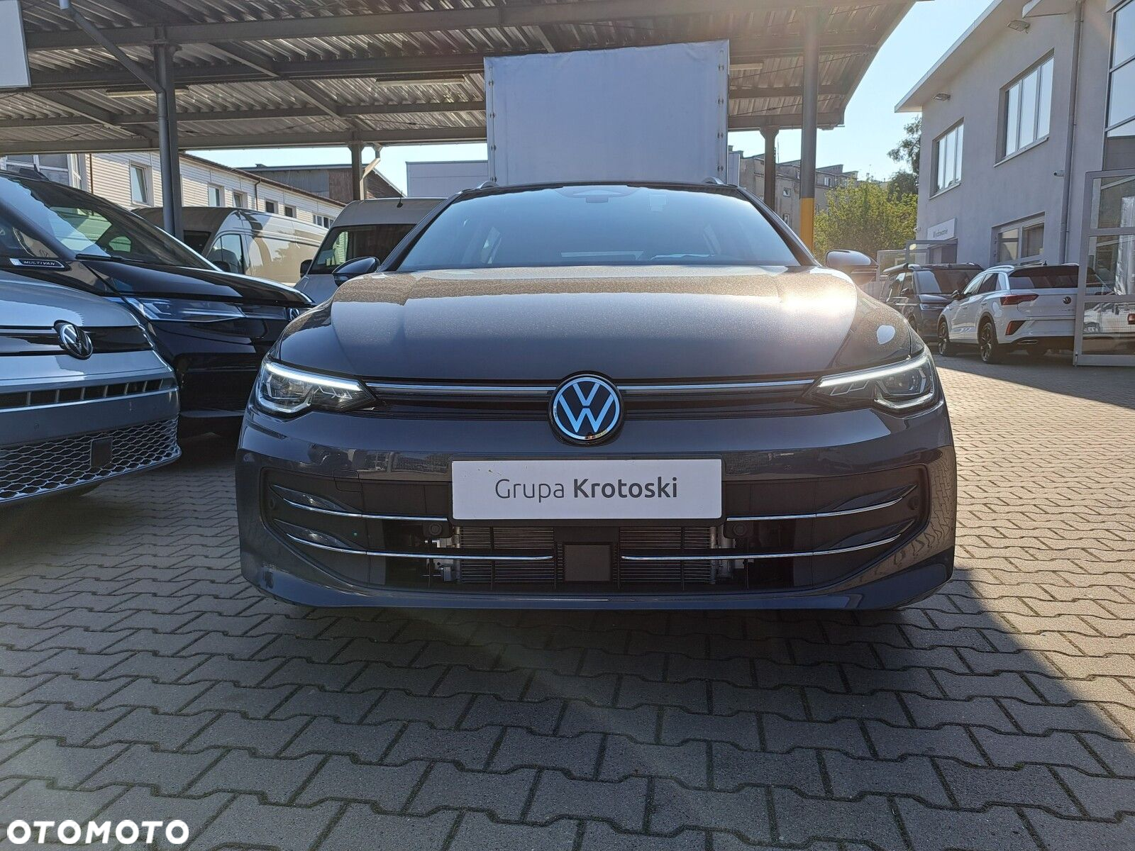 Volkswagen Golf - 2