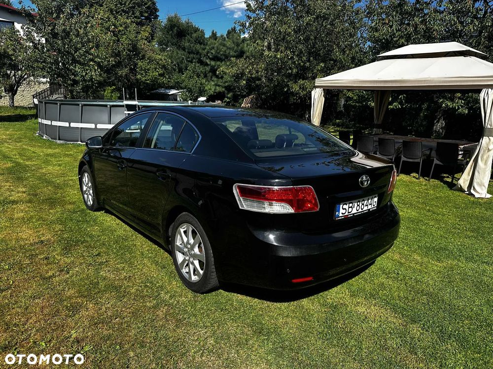 Toyota Avensis 2.0 Premium - 4