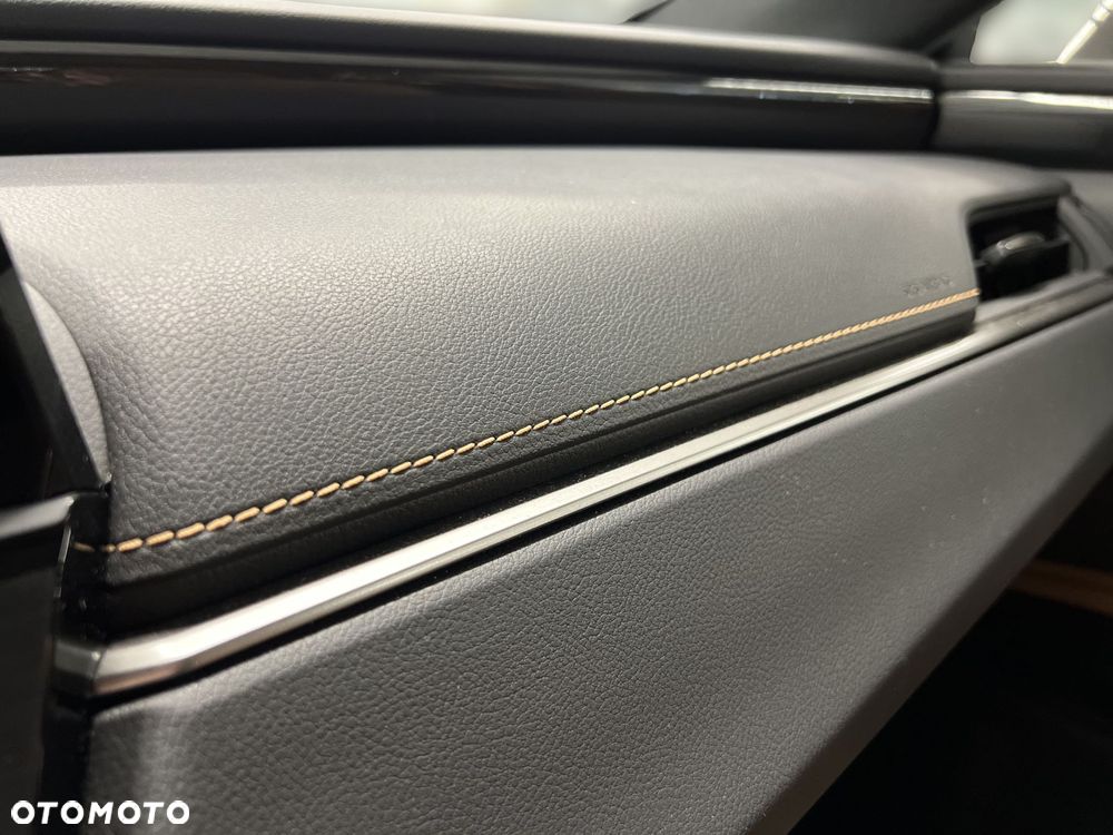 Lexus ES 300h Business Edition - 32